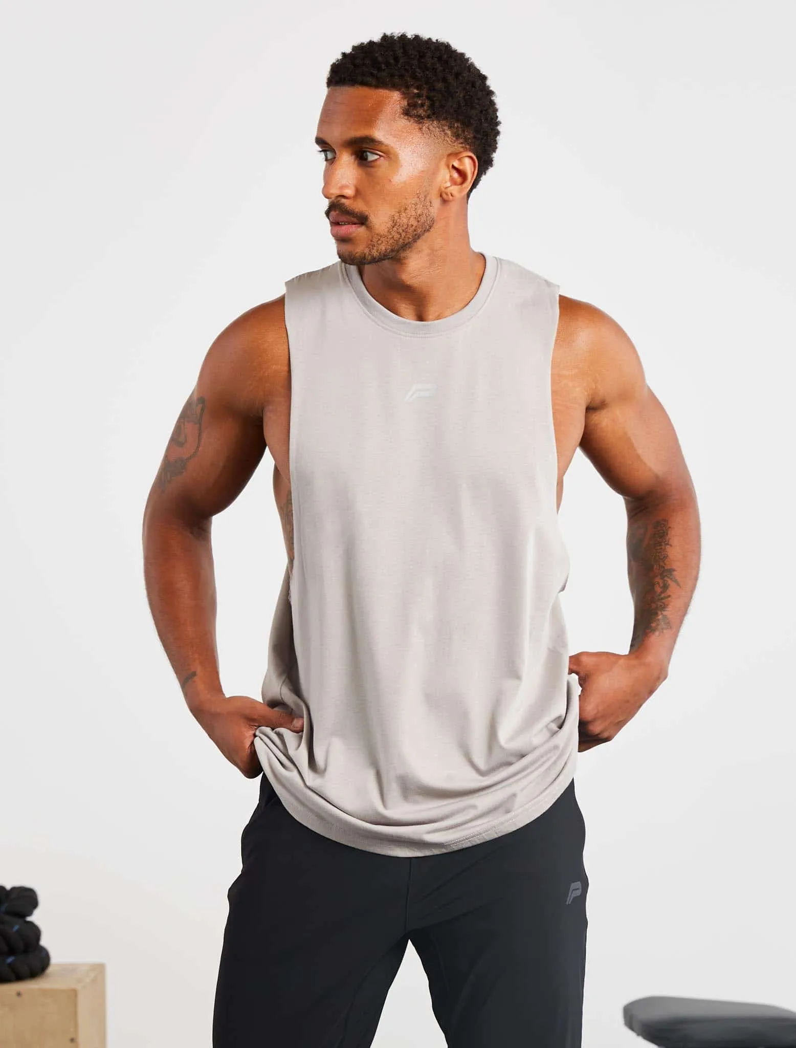 Icon Drop Arm Tank - Chalk Grey