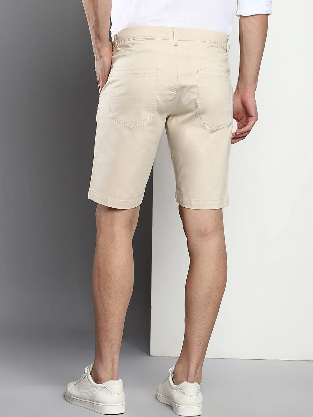 Men's Cream Slim Fit Mid Rise Casual Cotton Shorts