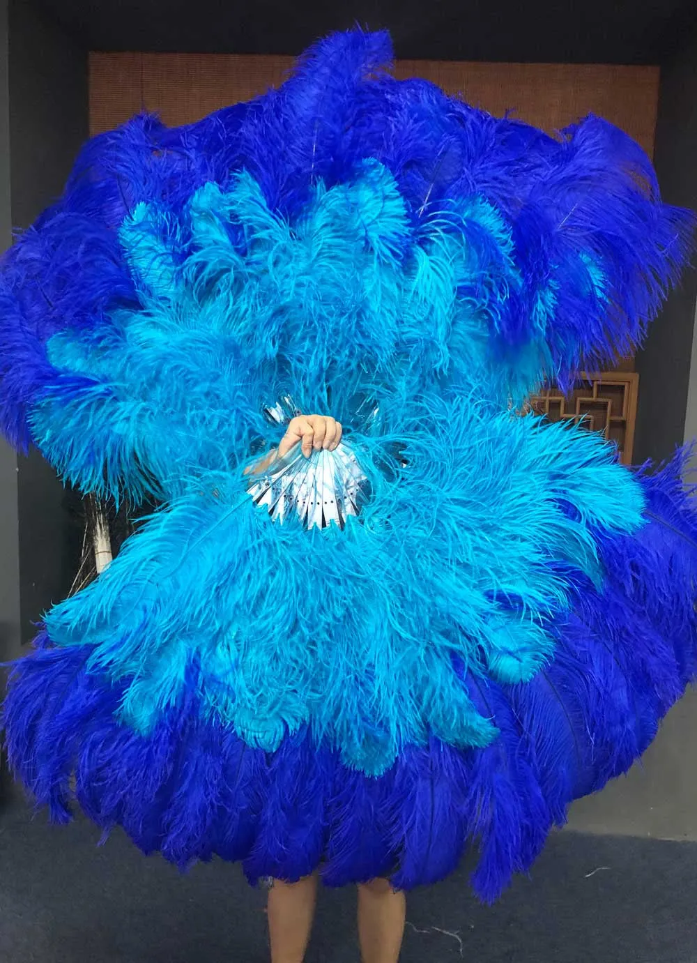 Mix blue & royal blue XL 2 Layer Ostrich Feather Fan 34''x 60'' with Travel leather Bag